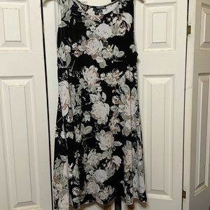 Heimish black floral dress with pockets